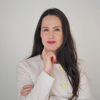 MartaCastro cuadrado 400